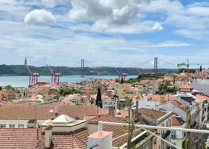 Olympo Shared Flat With Amazing River View Lisboa