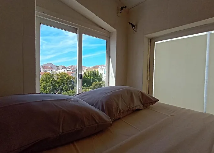 Olympo Shared Flat With Amazing River View * Lisboa