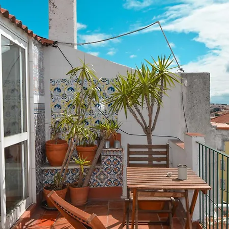 Casa de hóspedes Olympo Shared Flat With Amazing River View Lisboa