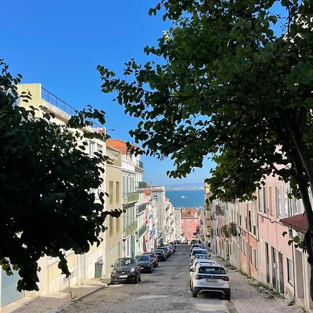 Olympo Shared Flat With Amazing River View * Lisbon