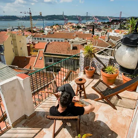 Olympo Shared Flat With Amazing River View Lisboa