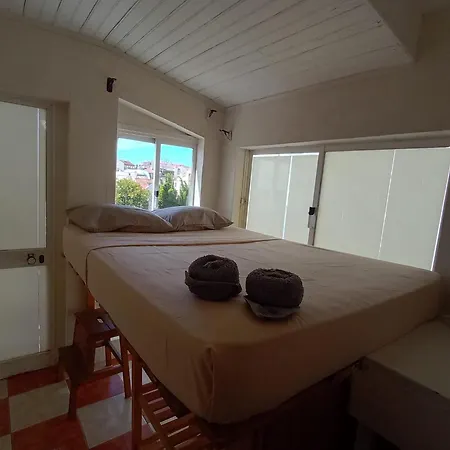 Olympo Shared Flat With Amazing River View Konukevi