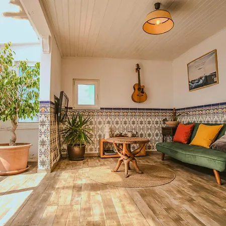 Olympo Shared Flat With Amazing River View * Лиссабон