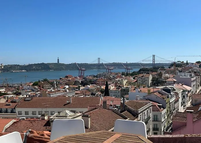 Olympo Shared Flat With Amazing River View