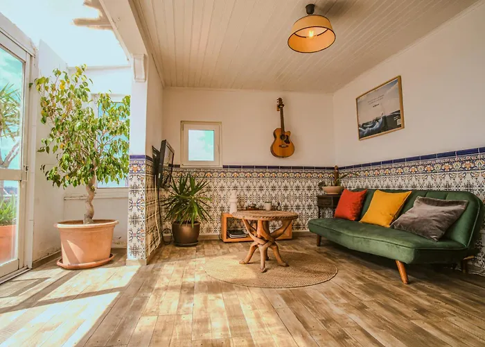 Olympo Shared Flat With Amazing River View * Lisboa