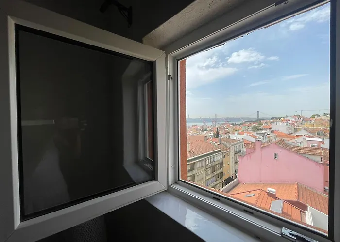 Olympo Shared Flat With Amazing River View Πανσιόν